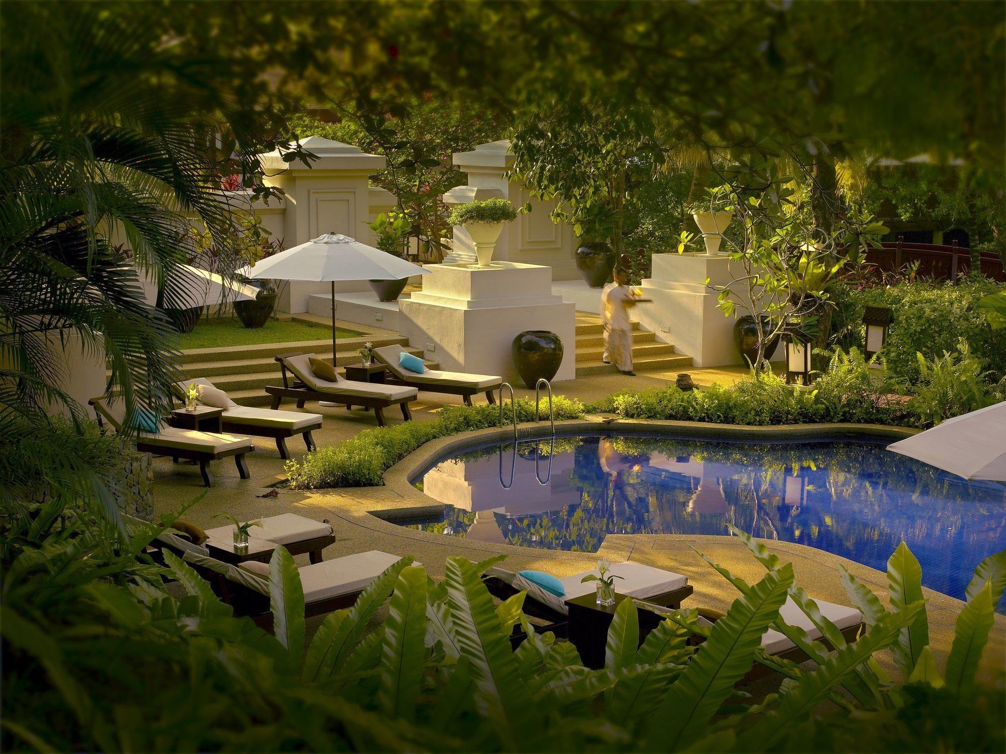 Tanjong Jara Resort, Terengganu - A Small Luxury Hotels Of The World Dungun Zařízení fotografie The pool at the Four Seasons Hotel, Kuala Lumpur