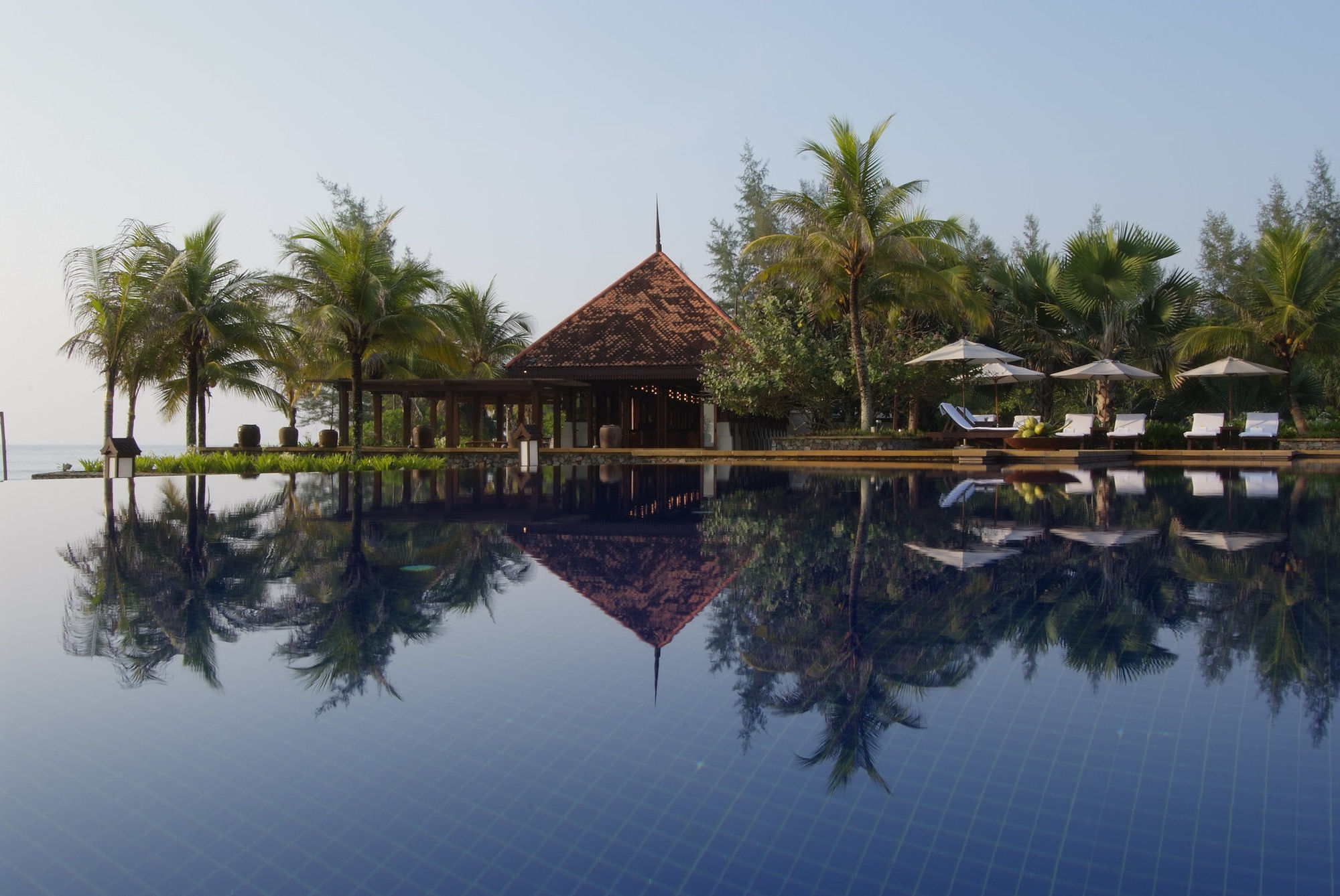 Tanjong Jara Resort, Terengganu - A Small Luxury Hotels Of The World Dungun Zařízení fotografie The pool at the Angsana Resort and Spa, Phuket